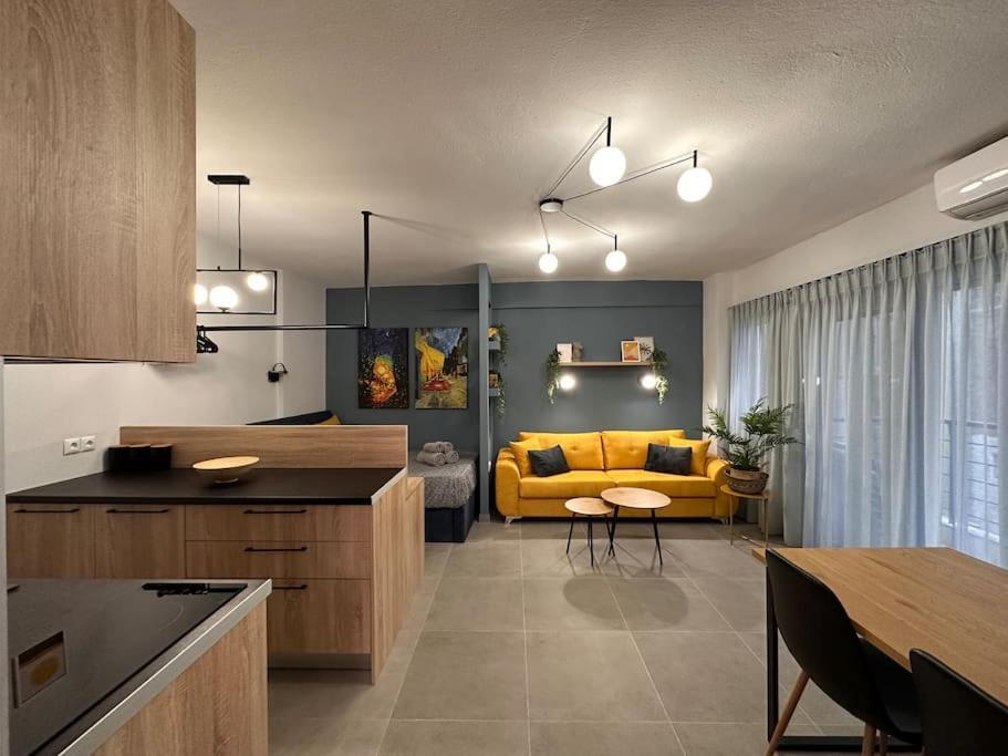 The Yellowblue Apartment, Downtown Apartment *