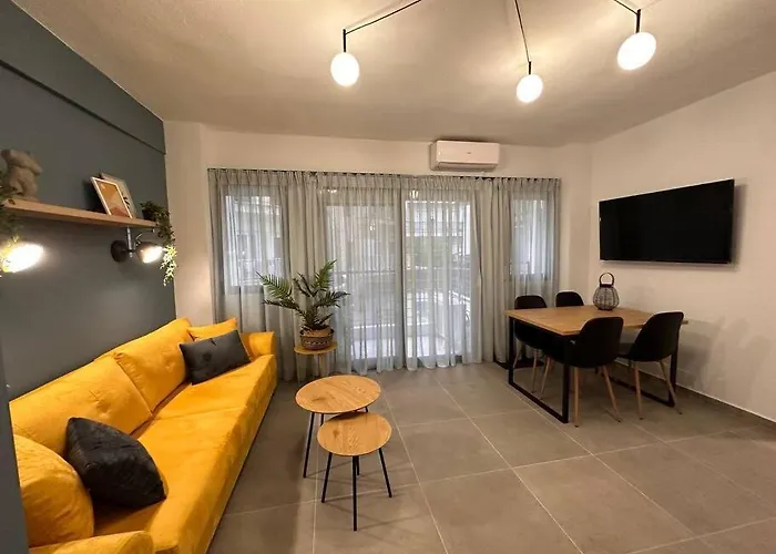 The Yellowblue Apartment, Downtown Thessaloniki